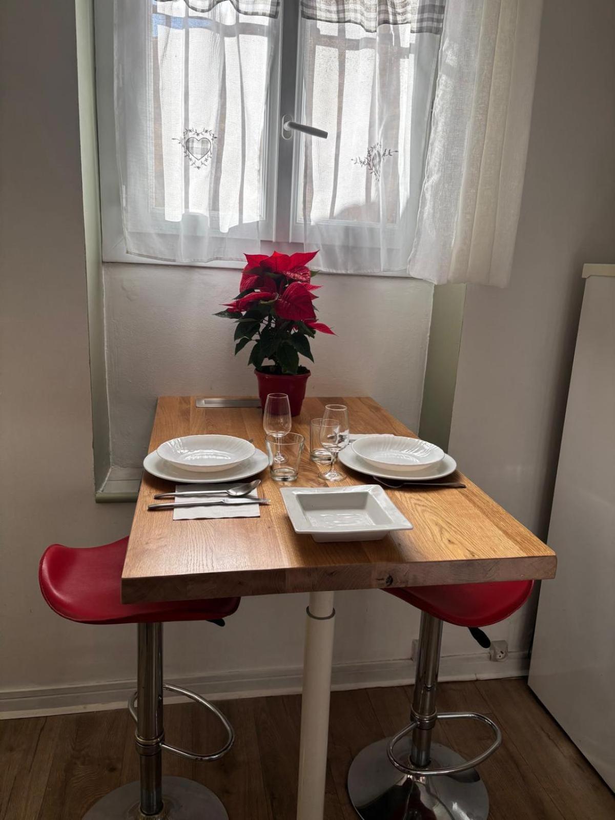 Appartement Central Des Terres Chaudes Proche Bord De Mer Menton Exterior photo