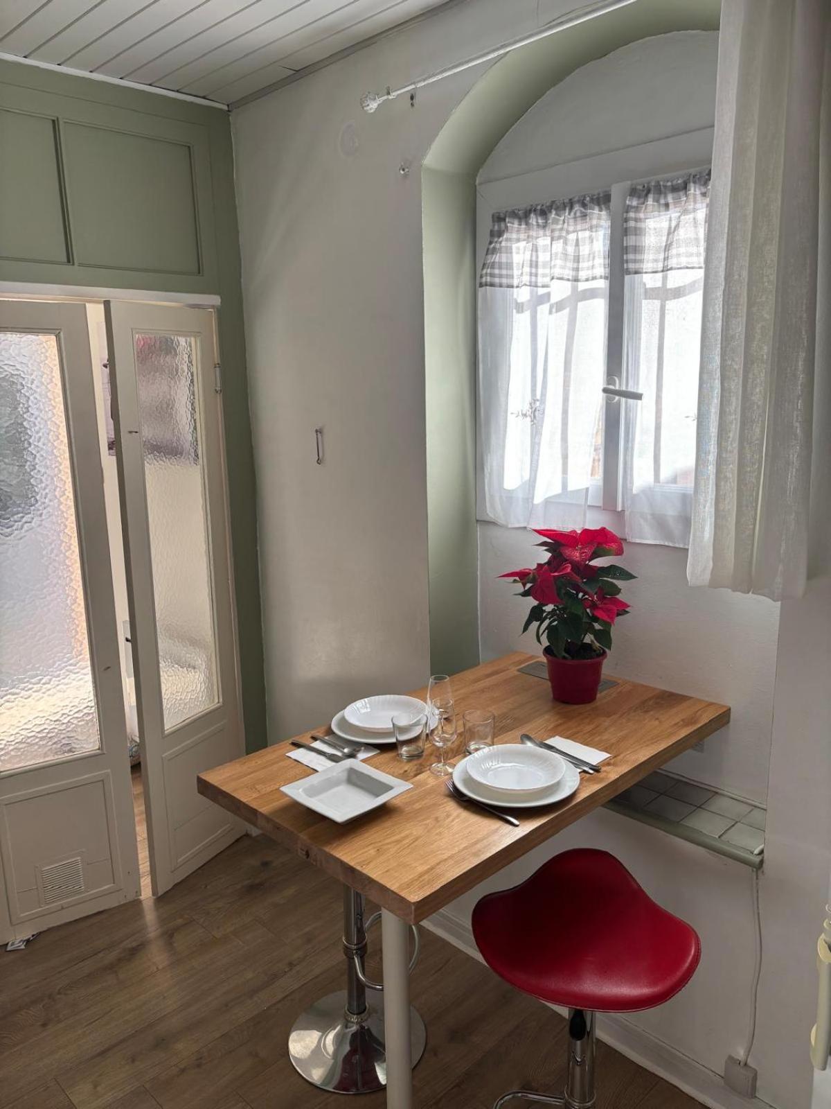 Appartement Central Des Terres Chaudes Proche Bord De Mer Menton Exterior photo